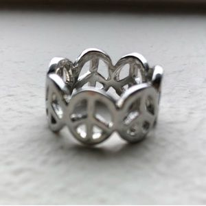 Claire’s Peace Sign Ring Silver